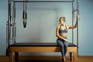 Descubre los Beneficios del Pilates Cadillac y Potencia tu Salud