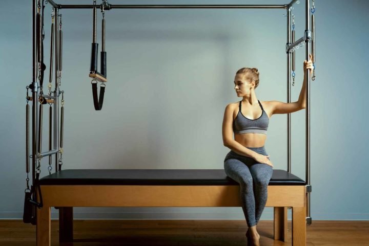 Lee más sobre el artículo Descubre los Beneficios del Pilates Cadillac y Potencia tu Salud