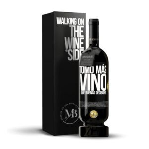 «Tomo más vino que buenas decisiones» Mensaje en una Botella. Vino Tinto Premium Reserva 12 Meses MBS Martín Berasategui System + Gift Box. Etiqueta Negra PERSONALIZABLE